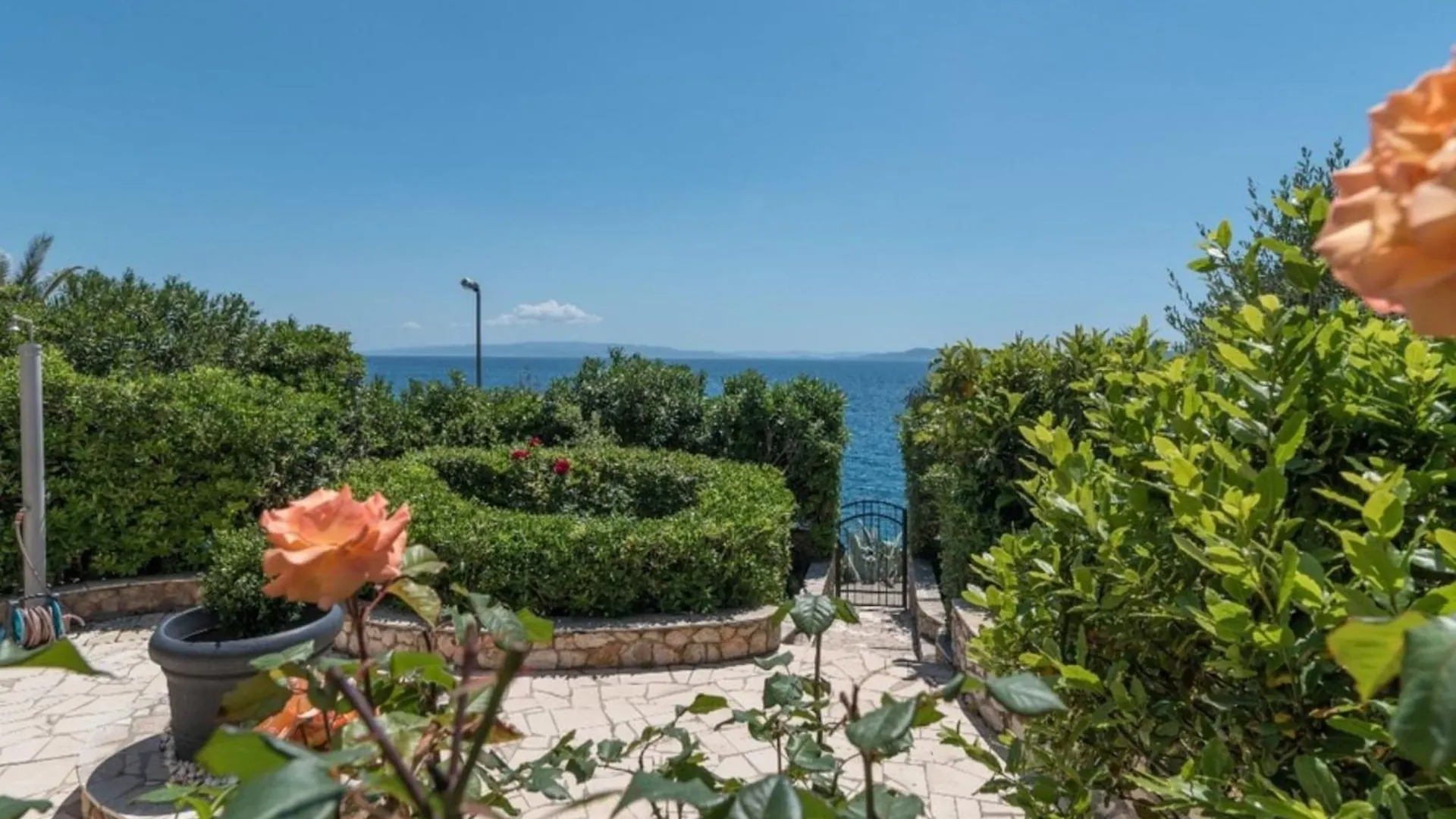 Apartment Villa Daniela - Three Bedroom Apartment With Terrace Trogir