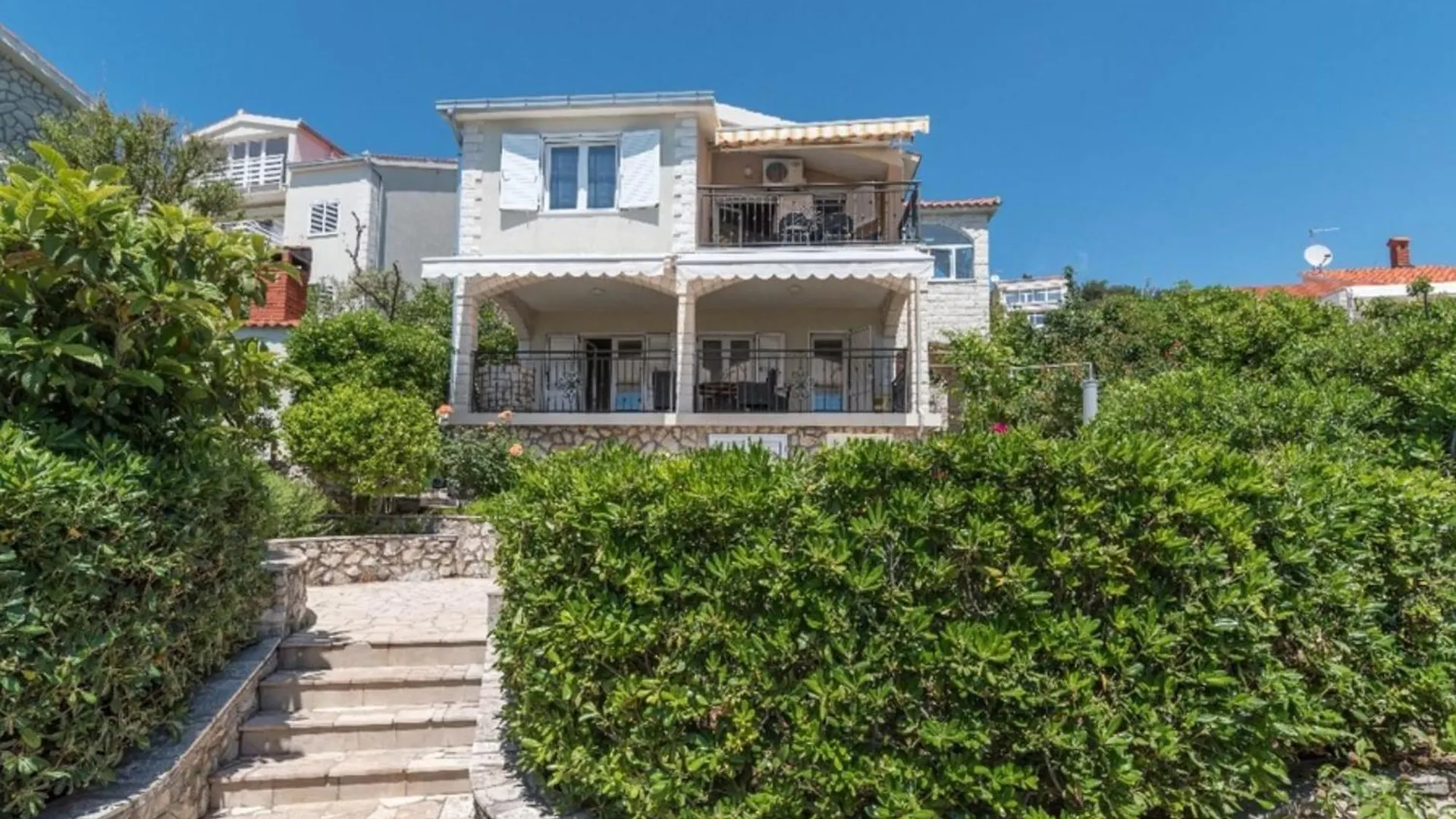 Apartment Villa Daniela - Three Bedroom Apartment With Terrace Trogir