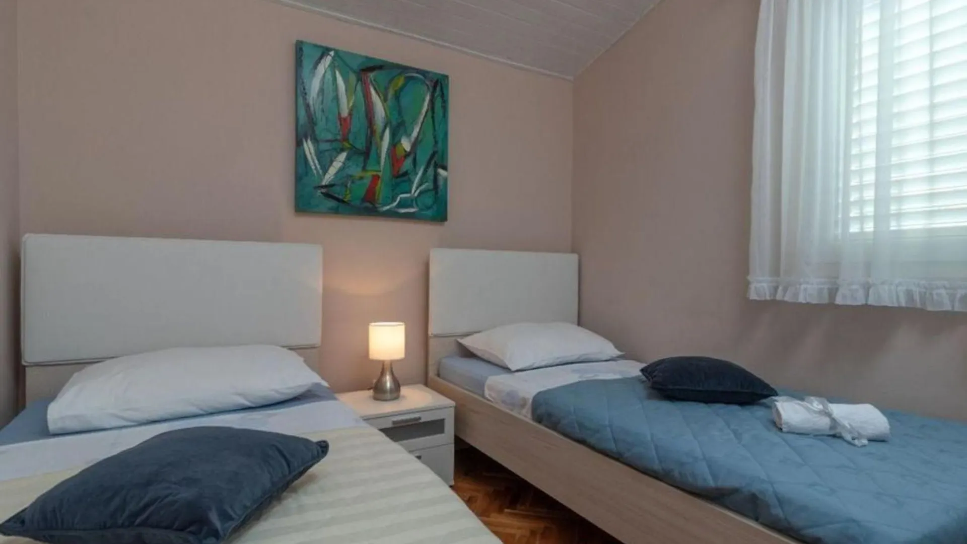 Apartment Villa Daniela - Three Bedroom Apartment With Terrace Trogir