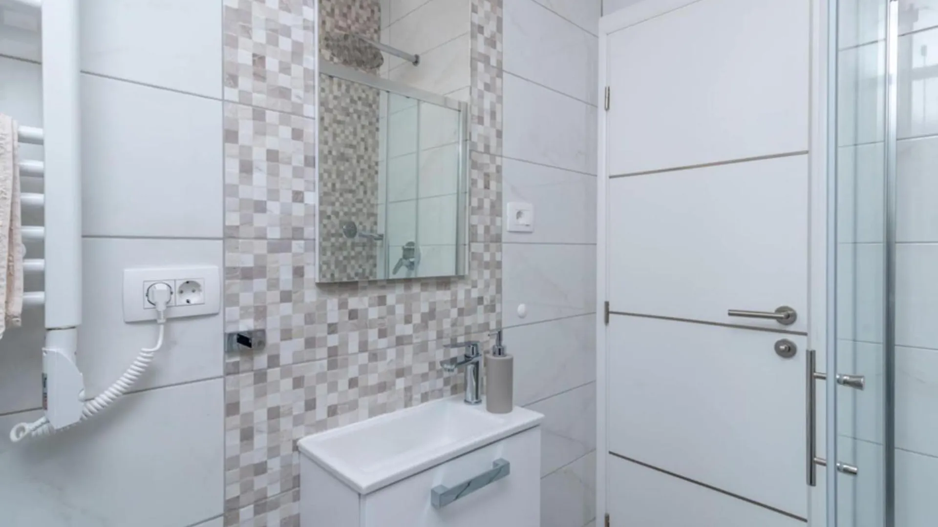 Apartment Villa Daniela - Three Bedroom Apartment With Terrace Trogir